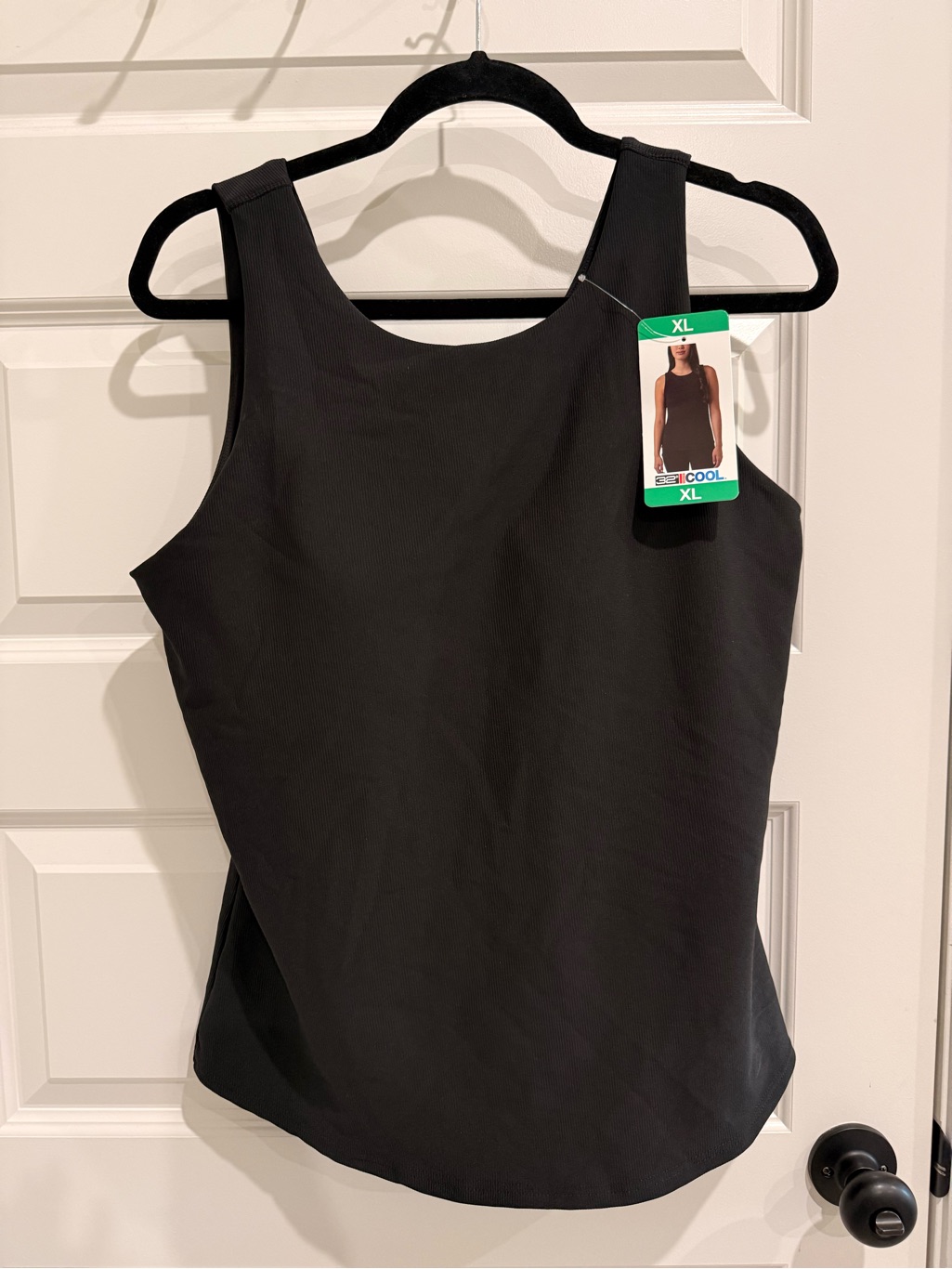 Women’s Black Scoop-Neck Tank Top - Brand: